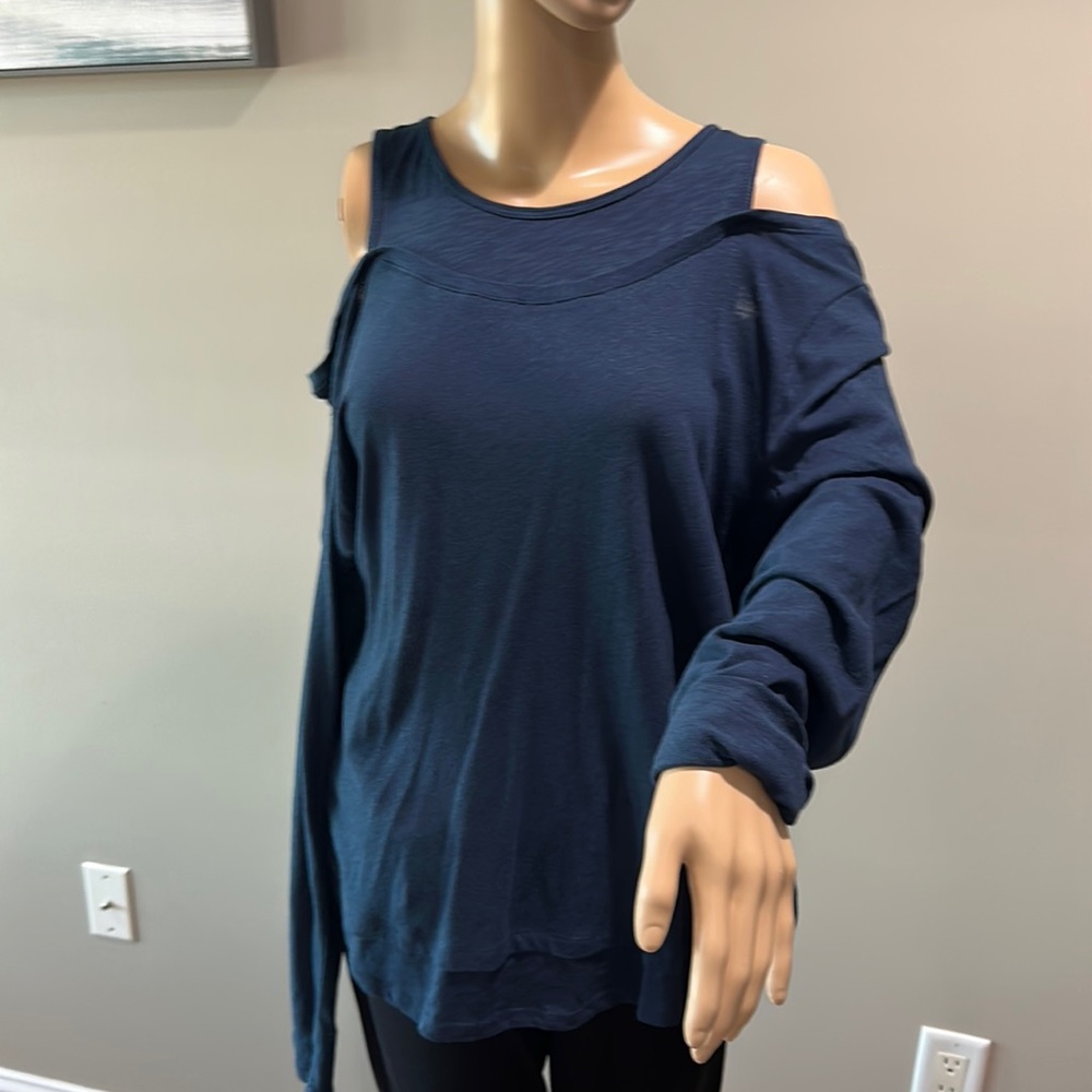 Anthropologie cold shoulder long sleeve navy tee XL new with tags